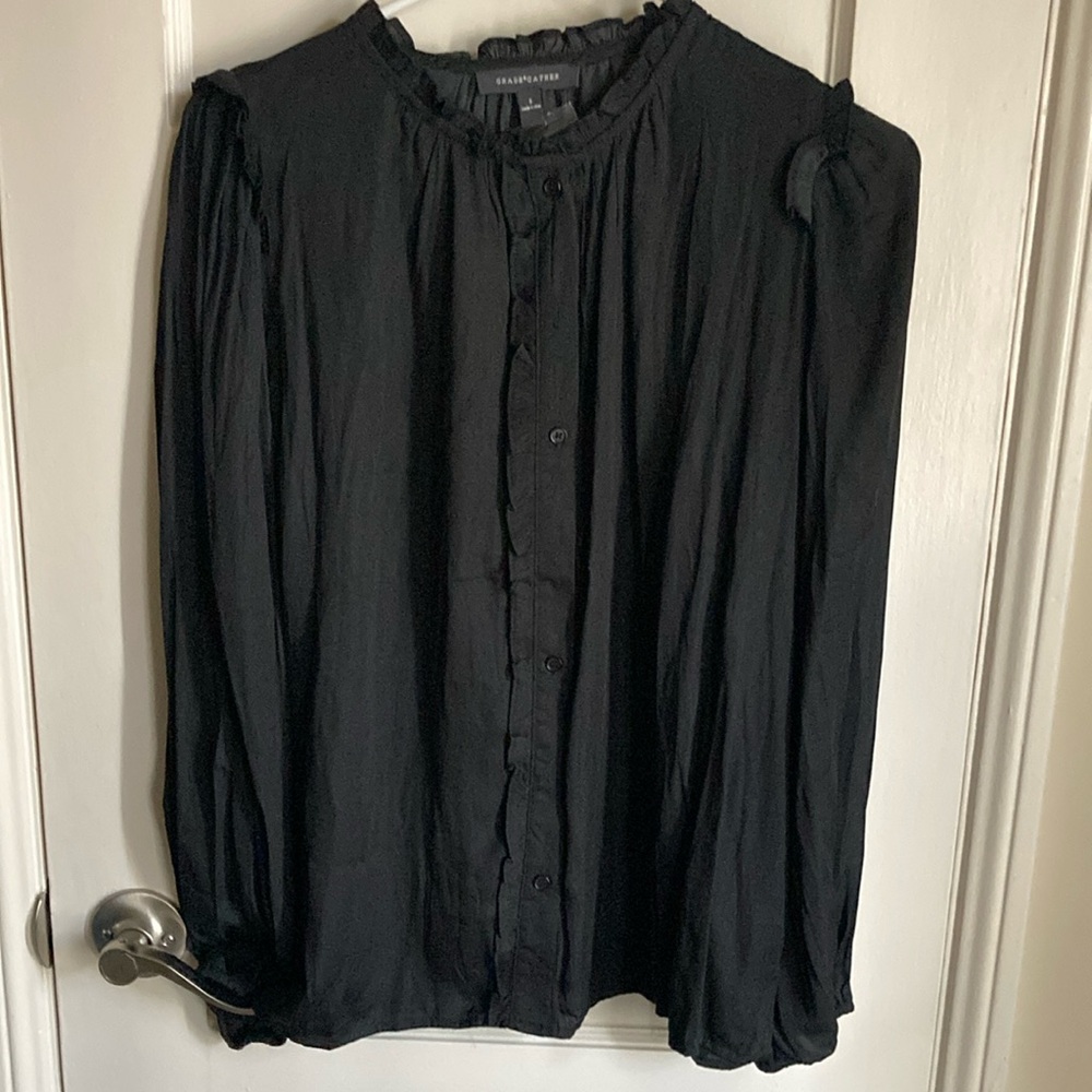 Beautiful blouse size small in black
